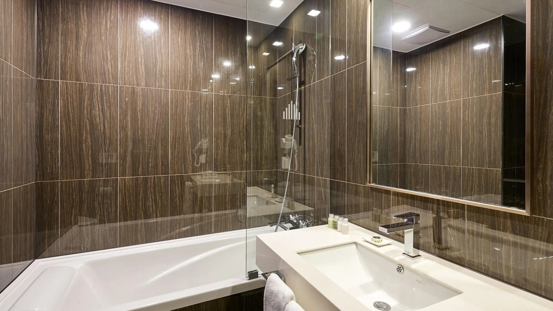 Amanti Hotel Seoul 4*,  South Korea