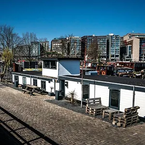 https://villa-deste.amsterdamhotelsnl.com